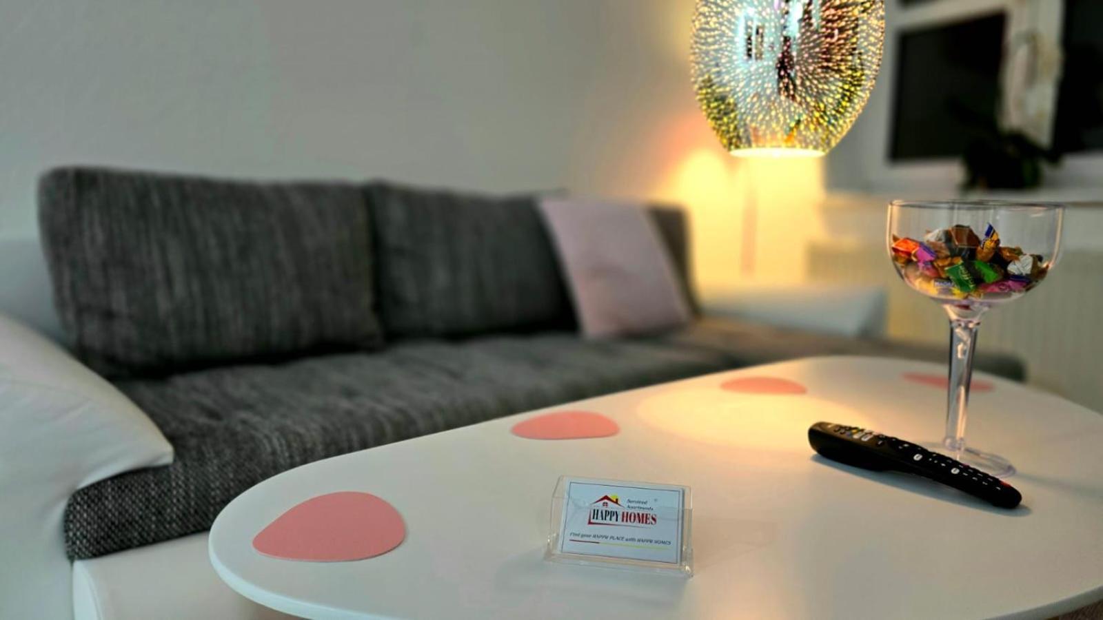 Happy Homes Pink - Up To 5 - Kueche - W-Lan - Netflix - Honig - Badewanne Nidda Εξωτερικό φωτογραφία