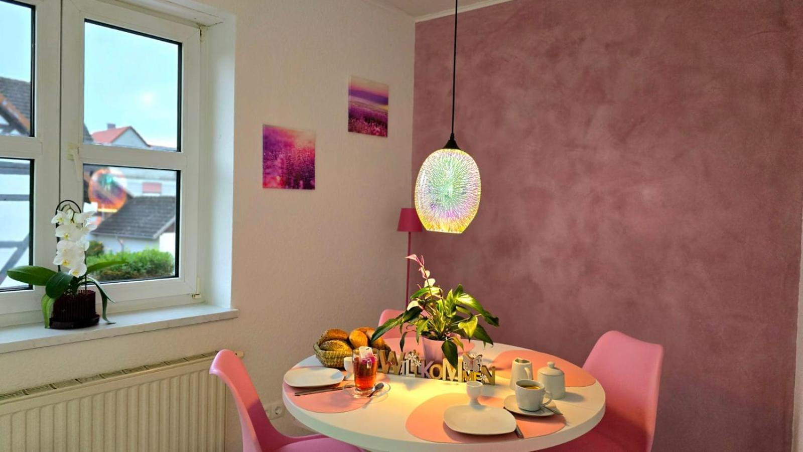 Happy Homes Pink - Up To 5 - Kueche - W-Lan - Netflix - Honig - Badewanne Nidda Εξωτερικό φωτογραφία